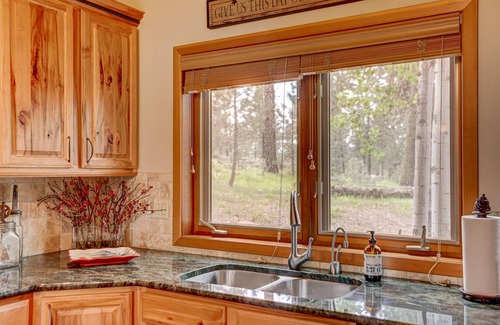 New Meadows Cabina | Cozy cabin on the GOLF course in New Meadows Idaho~in the heart of recreation