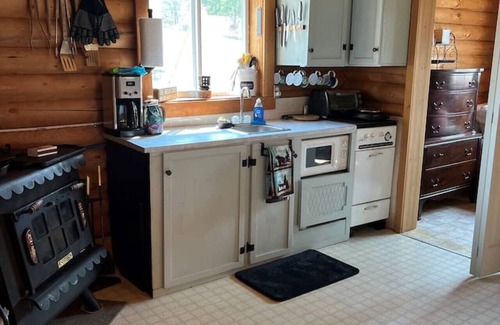 Conner Cabina | Cozy Cabin | Oxen-Le-Fields Montana