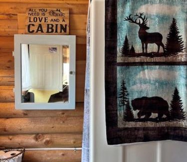 Conner Casa | Cozy Cabin Oxen-Le-Fields Montana