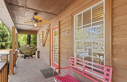 Counce Cabina | Cozy Cabin by Pickwick Lake! 1 minute from Freddy T's!