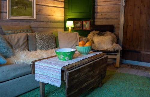 Storen Casa | Cozy Cabin Retreat in Scenic Valley, E6 south of Trondheim