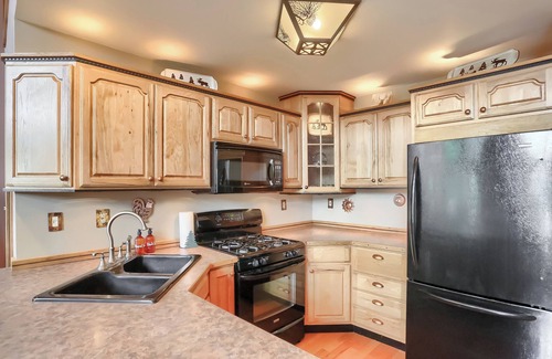 Branchton Cabina | Cozy cabin retreat with private lake
