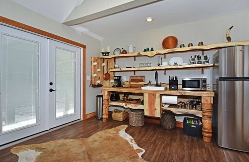 Lake George Apartamento | Cozy Cabin Surrounded by a National Forest