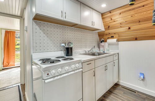 Lampe Cabina | Cozy Cabin w/Deck & Boat Launch Access in Lampe!