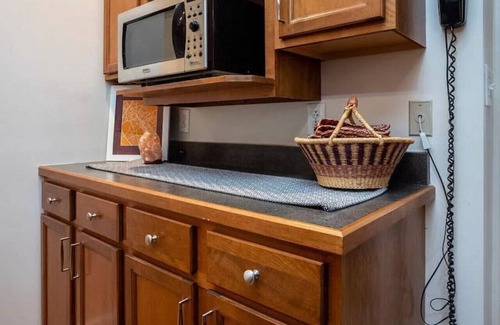 Luray Cabina | Cozy Cabin w/ Indoor Fireplace & Tranquil views