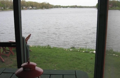 Paw Paw Cabina | Disfruta el otoño en el lago. Acogedora cabaña que admite mascotas a 2 horas de Chicago. Firepit!