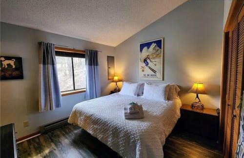 Beech Mountain Casa | Cozy Cabin Walkable to Beech Mt Resort