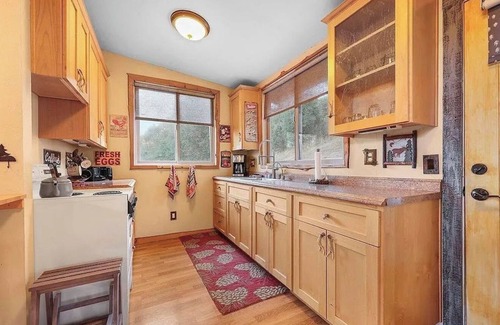 Descanso Cabina | Cozy cabin with 1 bedroom and WiFi, AC in beautiful Descanso