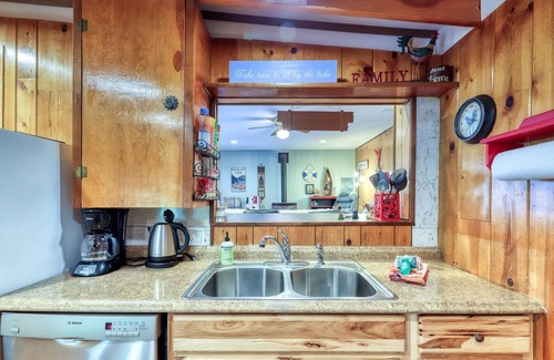 McCall Cabina | Acogedora cabaña a una cuadra del lago Payette