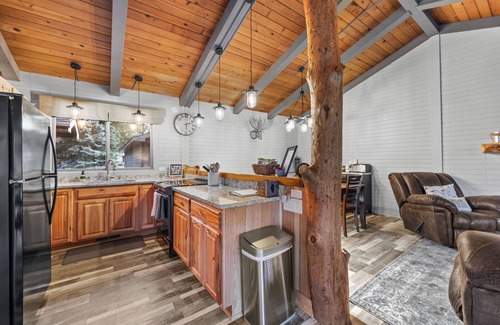 Mauston Casa | Cozy cabin with Castle Rock Lake access! 30 minutes from Wisconsin Dells!
