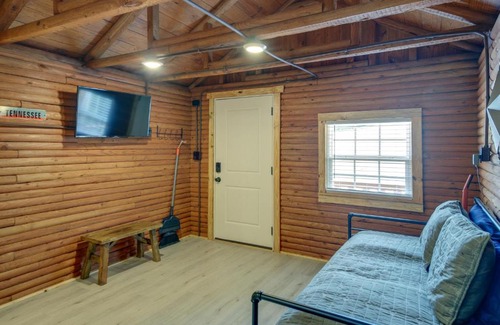 Huntsville Apartamento | Cozy Cabin with Direct ATV Trail Riding and Mtn Views!