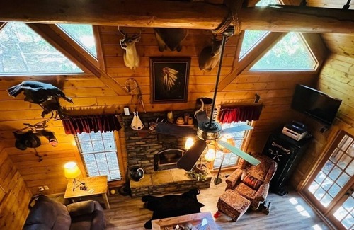 Cookson Cabina | Cozy Cabin With Fire Pit, near Lake Tenkiller!