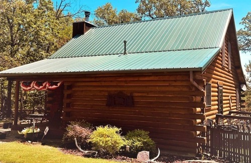 Cookson Cabina | Cozy Cabin With Fire Pit, near Lake Tenkiller!