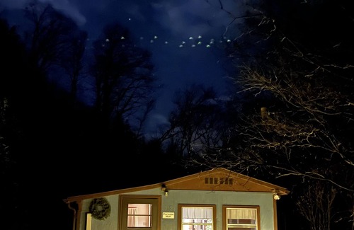 Mars Hill Cabina | Mascota amigable; Familia amable Aislado; 30 minutos a Asheville