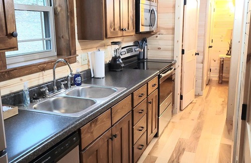 Rockbridge Cabina | Cozy cabin with hot tub and fire pit in the heart of hocking hills