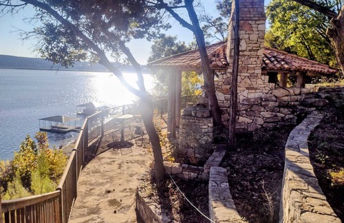 Travis Landing Cabina | Cozy cabin with lake access