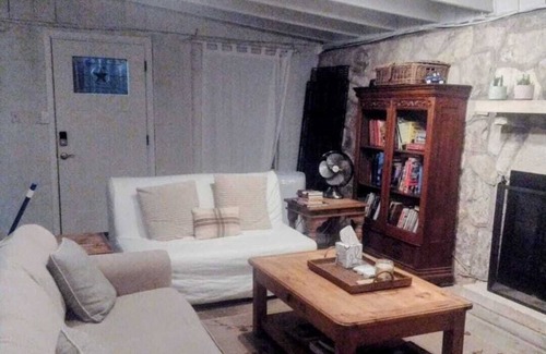 Travis Landing Cabina | Cozy cabin with lake access