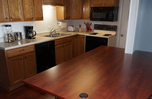 Conway Cabina | Cozy Cabin with memorable lakeview. Special Rates for Weekly or Monthly Rates!