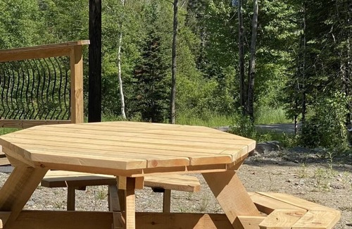 Franklin County Cabina | Cozy Cabin with Mountain Views! 1 mi to Flaggstaff Lake! Hike, boat & swim!