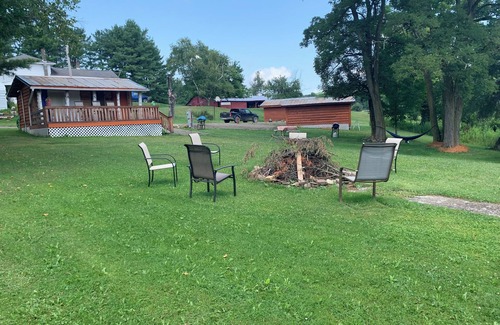 Watkins Glen Cabina | Cozy cabin with WiFi and AC in charming Watkins Glen