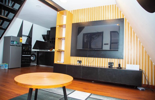 Afegame Cabina | Cozy cabin with WiFi and AC in the Volta Region
