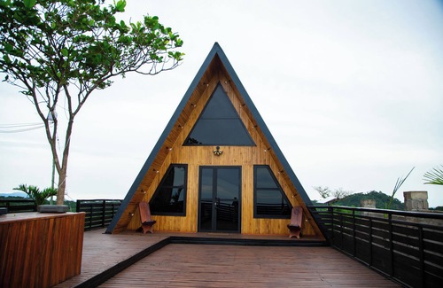 Afegame Cabina | Cozy cabin with WiFi and AC in the Volta Region