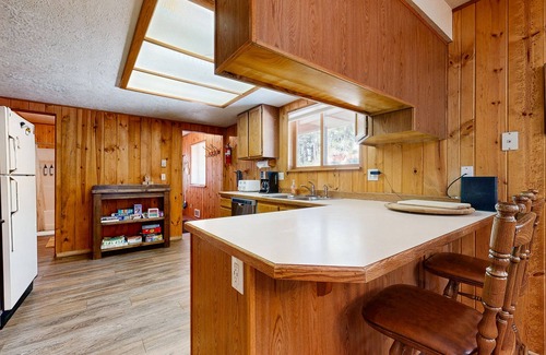 McCall Casa | Cozy cabin with wood stove, scenic balcony & washer/dryer - near Lake Payette