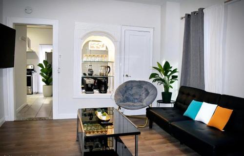 Elizabeth Apartamento | Cozy Cafe, Walk to The Mall, 30min to NYC & 5min to EWR