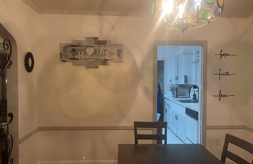 Cambria Heights Casa | Cozy Cambria Getaway 13 min John F. Kennedy✈️