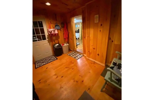 Smithfield Cabina | Cozy Camp on North Pond in Smithfield