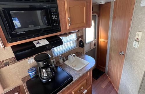North Fort Myers Casa | Cozy Camper close to the Gulf Coast Beaches