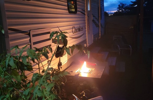Christiansburg Cabina | Cozy Camper in Christiansburg