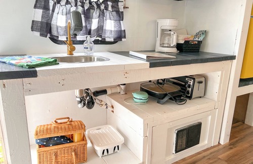 Clifton Casa | Cozy Camper in the Spartanburg Countryside with AC