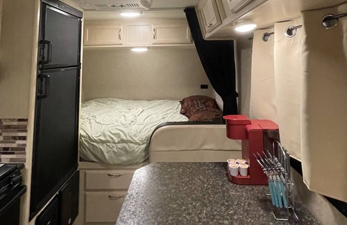 Woodstock Casa | Cozy Camper just a 1/2 mile to historic downtown Woodstock