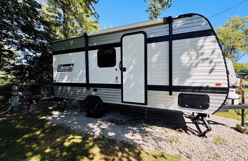 River Ranch Casa | Cozy Camper Retreat at River Ranch RV Resort