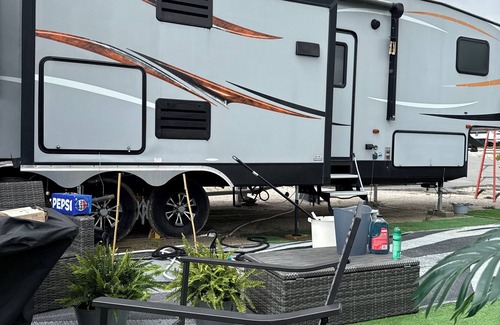 New Tazewell Alquiler De RV | Cozy campground in lovely New Tazewell with WiFi, AC