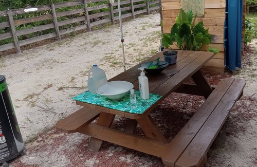 Chiefland Alquiler De RV | Cozy campground with WiFi in peaceful Chiefland