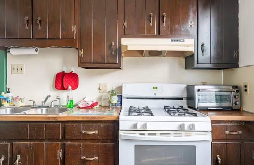 York Casa | Cozy Cape Cod Bungalow
