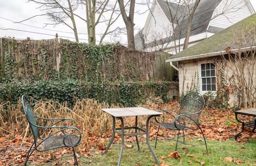 York Casa | Cozy Cape Cod Bungalow