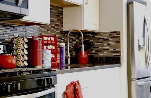 East Price Hill Casa | Cozy Cape Cod House-Mins from Downtown Cincinnati”