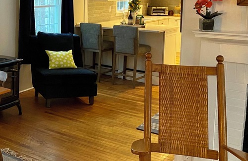 Peterborough Casa | Cozy Cape. Guest favorite. 2-bedroom house close to downtown Peterborough, NH