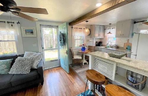 Dennis Port Cabaña | Cozy cape retreat with huge yard and deck