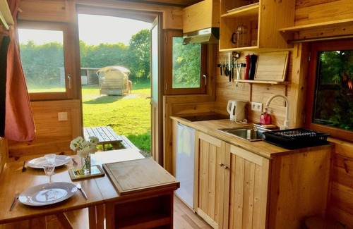La Chapelle-Cecelin Apartamento | Vagón acogedor en naturaleza con wifi y cerca de caballos