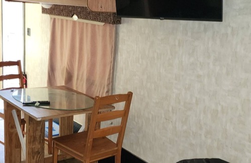 St. Nicholas Casa | Cozy caravan or RV in wonderful Jacksonville with WiFi, AC