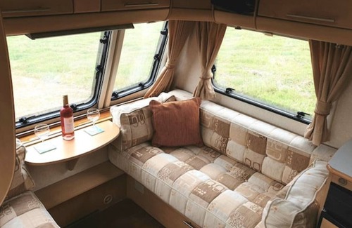 West Buckland Alquiler De RV | Cozy caravan perfect for 2