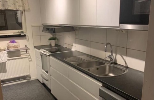 Lulea Casa | Cozy Caravan With House Access!