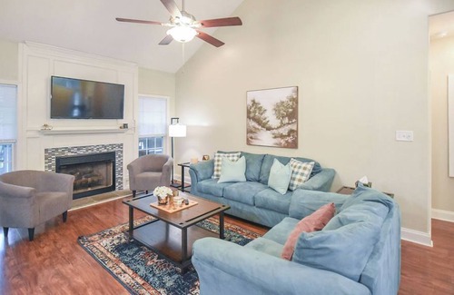 Olivia Casa | Cozy Carolina Lakes 3 Bedroom