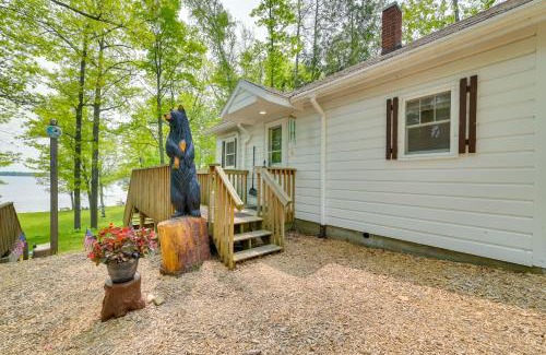 Carp Lake Casa | Cozy Carp Lake Cottage with Dock, Kayaks and Fire Pit