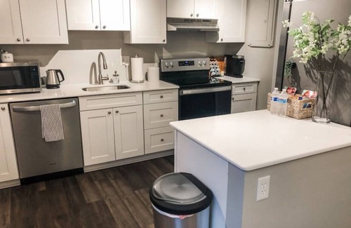 Cary Casa | Cozy Cary Townhome NC