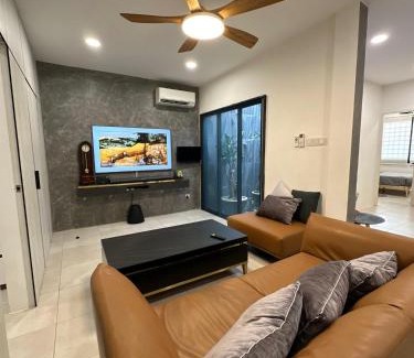 Kuching Casa | Cozy Casa Marbella Single Storey House